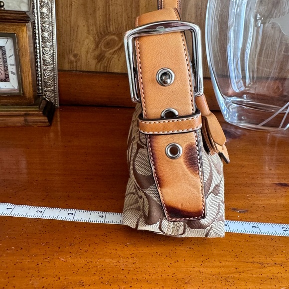 Vintage Coach Signature East West Baguette shoulder bag - Picture 2 of 8